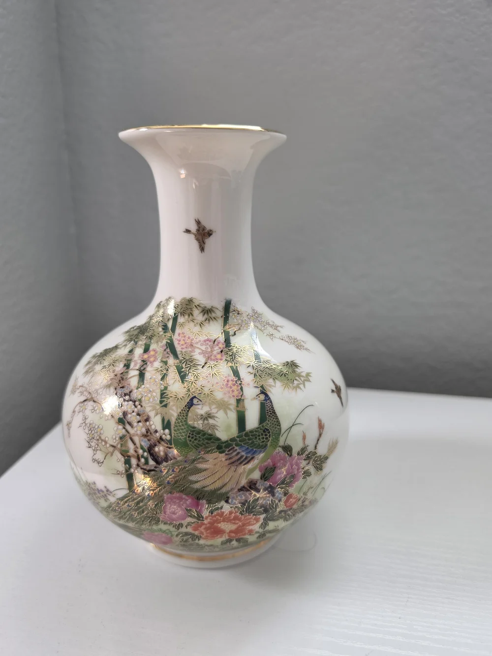 Vintage Hand-Painted White Porcelain Peacock Vase with Gold Accents From Japan